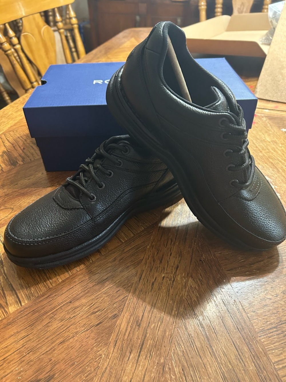 Man's Sneakers & Athletic Shoes Rockport World Tour Classic Walking Shoe 9 XW